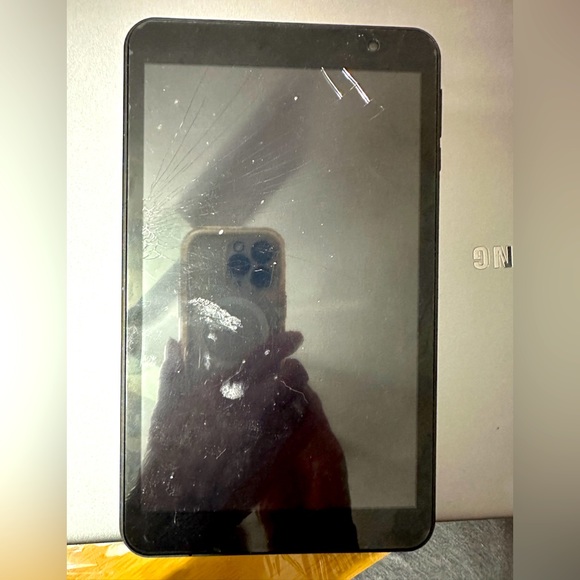 FOR PARTS ONLY: QLINK WIRELESS TABLET - Picture 1 of 4